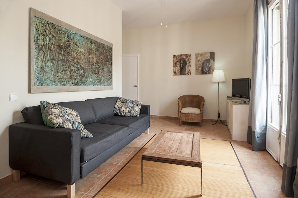 Gaudi Apartment 9 Barcelona Ngoại thất bức ảnh